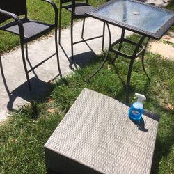 $25 patio furniture “set”bar height table, two chairs wicker