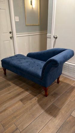 Blue Velvet Tufted Chaise Lounge