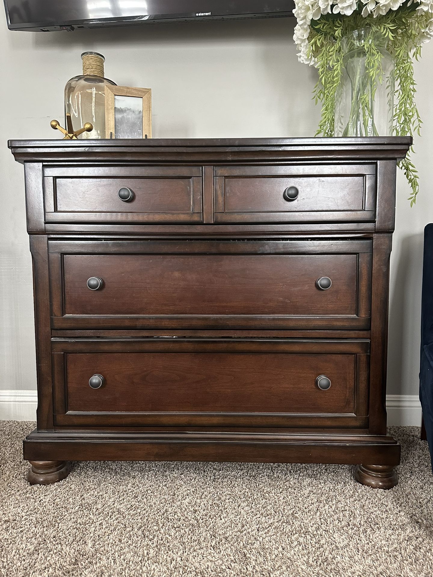 Dresser/TV Console