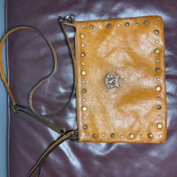 Pratsi Firenze Italian Studded Leather Crossbody Clutch