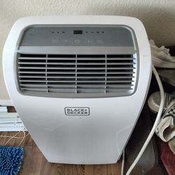 BLACK AND DECKER PORTABLE AC read description plz