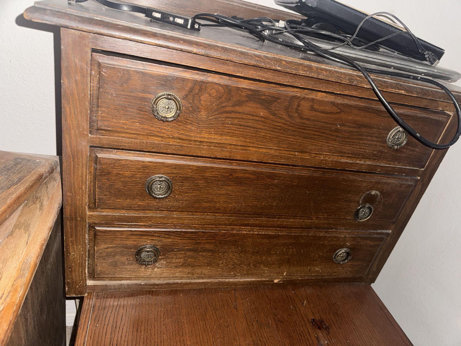 FREE 3 Drawer Chest