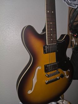EARt 335 Electric Guitar