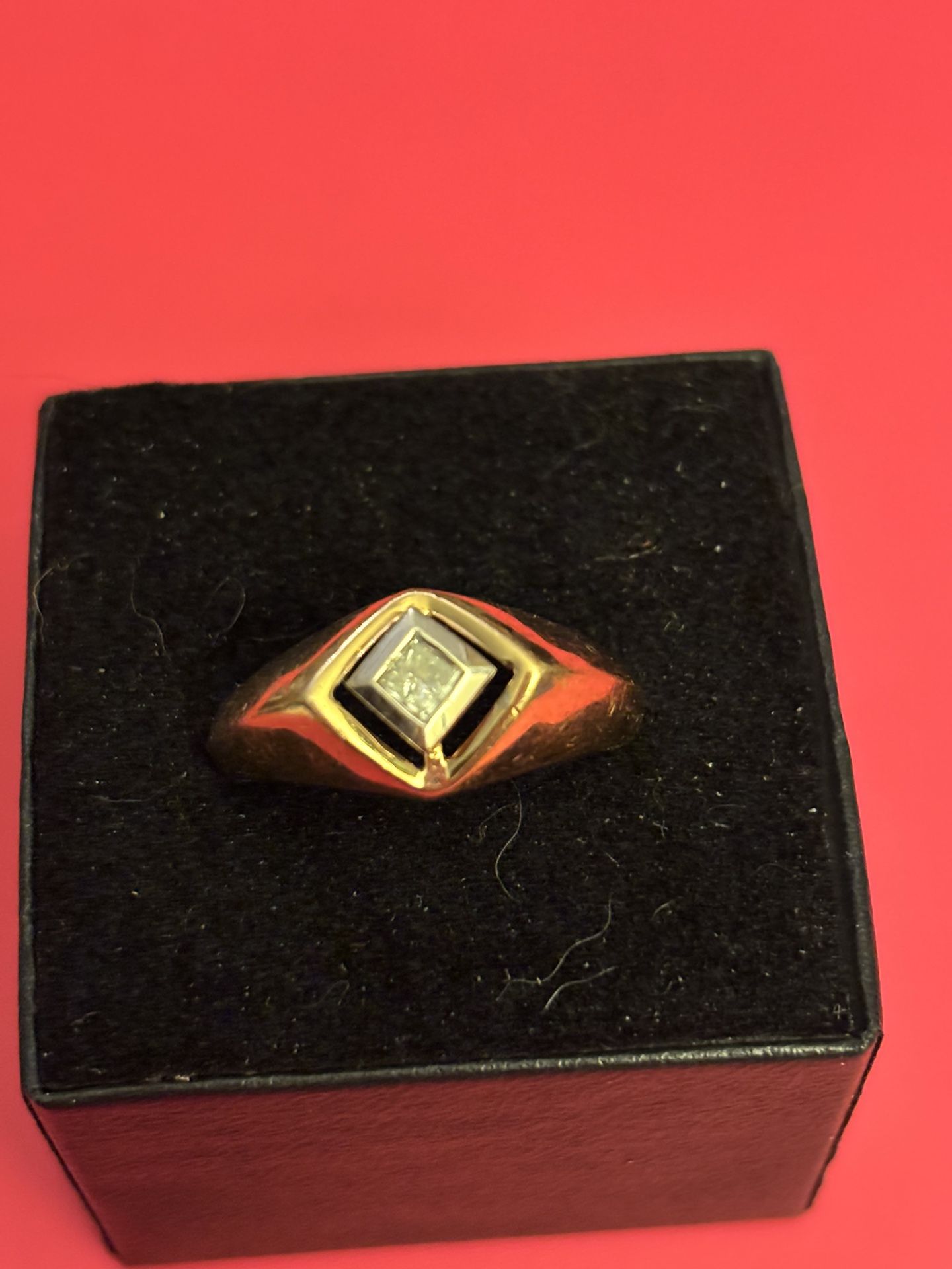 14K Yellow Gold Men’s Ribs With Diamond