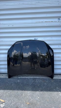 Mercedes Benz  GLE 350. Hood oem
