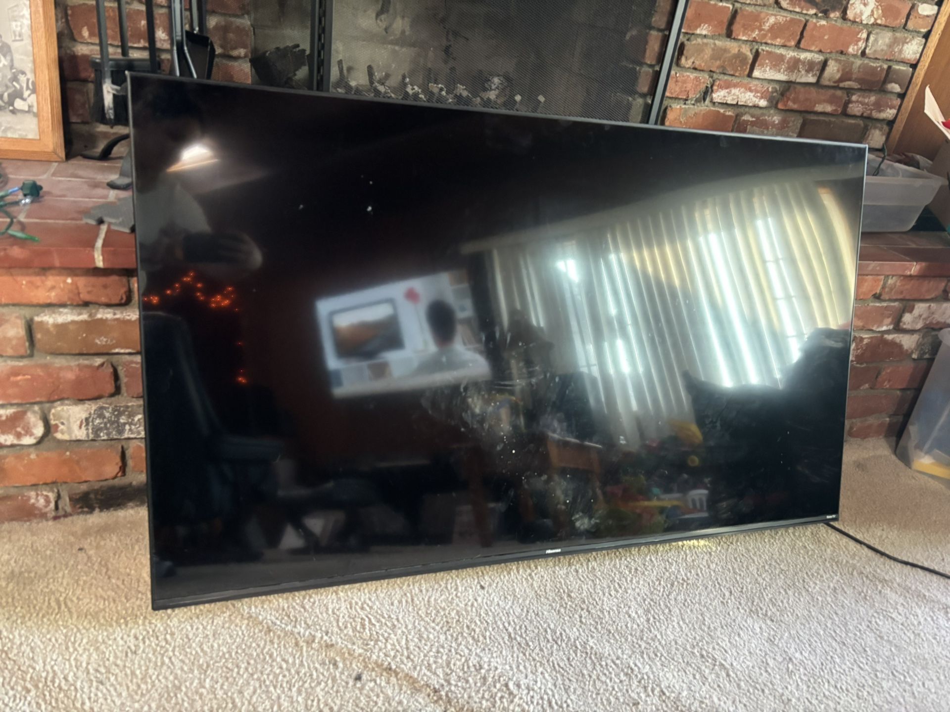 58 in hisense roku tv with Remote