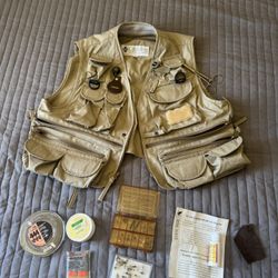 Columbia Large Size Fly Fishing Vest With Lures And Accessories 