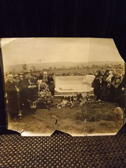 1924  Unknown Picture Of A Funeral 