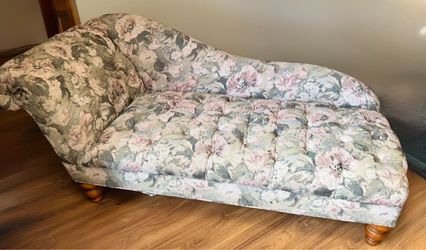 Camelback loveseat