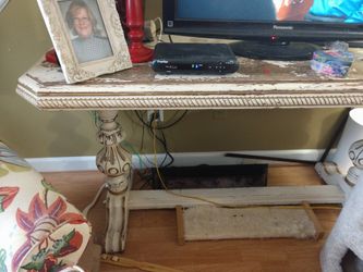 One of a kind unique distressed table. Use it for whatever you like. Good for living room den or other rooms. Over 400. Sacrifice 150.00$