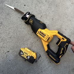 DeWalt Saw