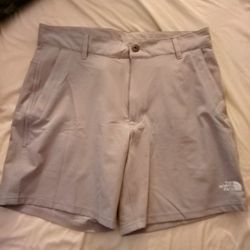 Men's The North Face Khaki/Light Gray Hiking/Casual Shorts - Size 32 - Barely Used!