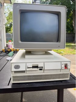 IBM PS/2  Series 50 vintage PC and Monitor