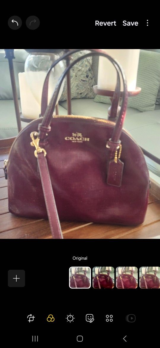 Coach Burgundy Leather Handbag Versatile Shoulder Strap