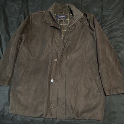 Roundtree and Yorke Men's brown button and zipper jacket