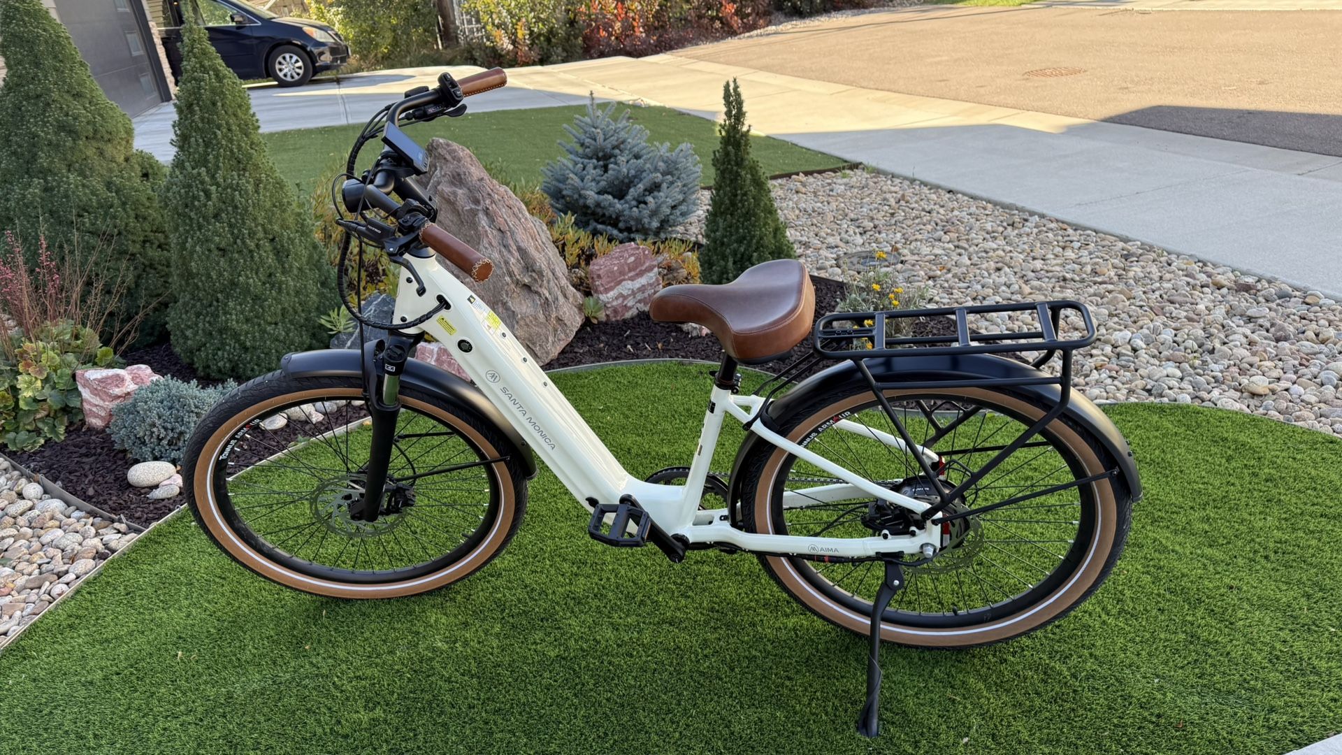 2 Aima Santa Mónica E-bikes 1 Year Old