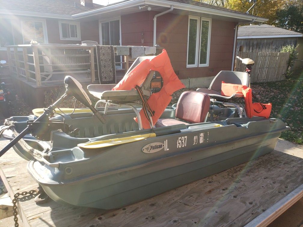 Pelican 10' fishing boat and Eagle trailer