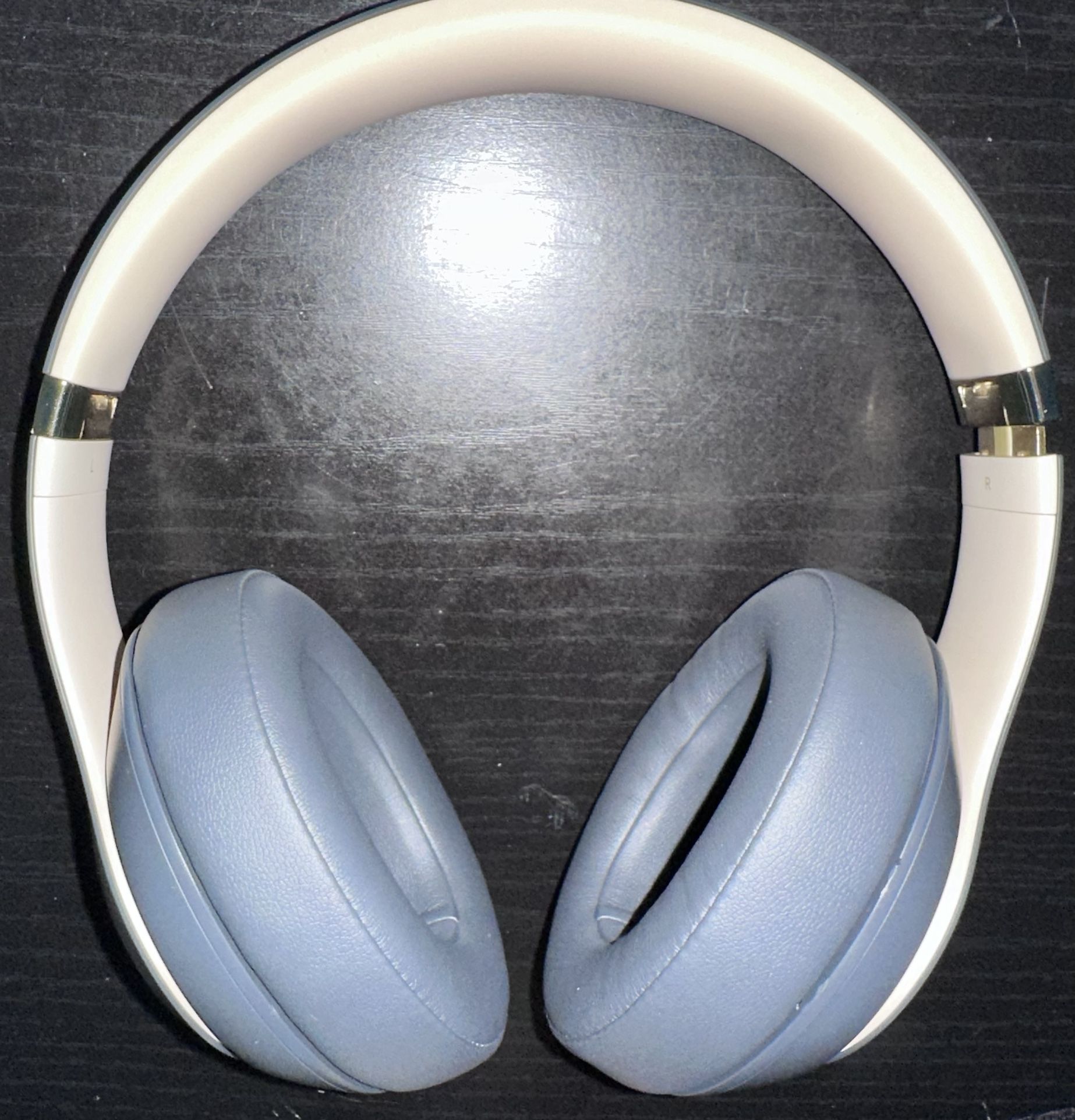 Beats Studio 3 Grey/Gold Headphones