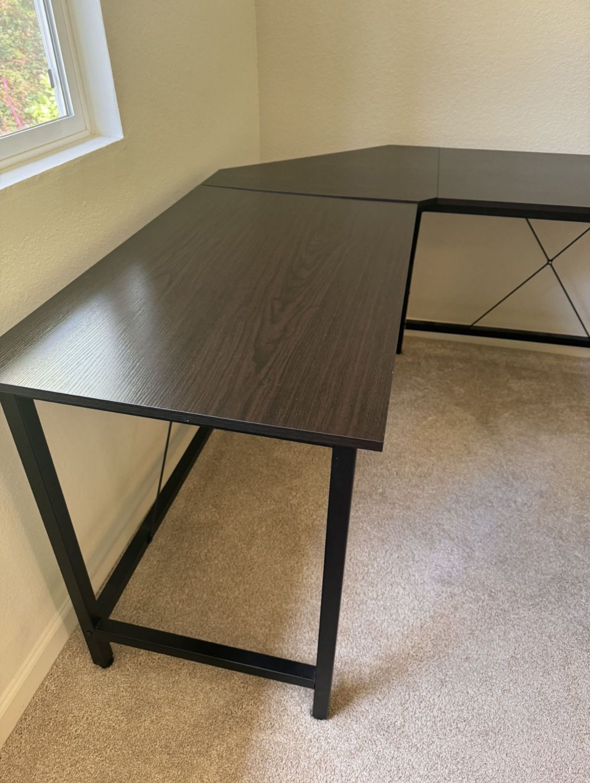 L Shaped Desk / Corner Desk 