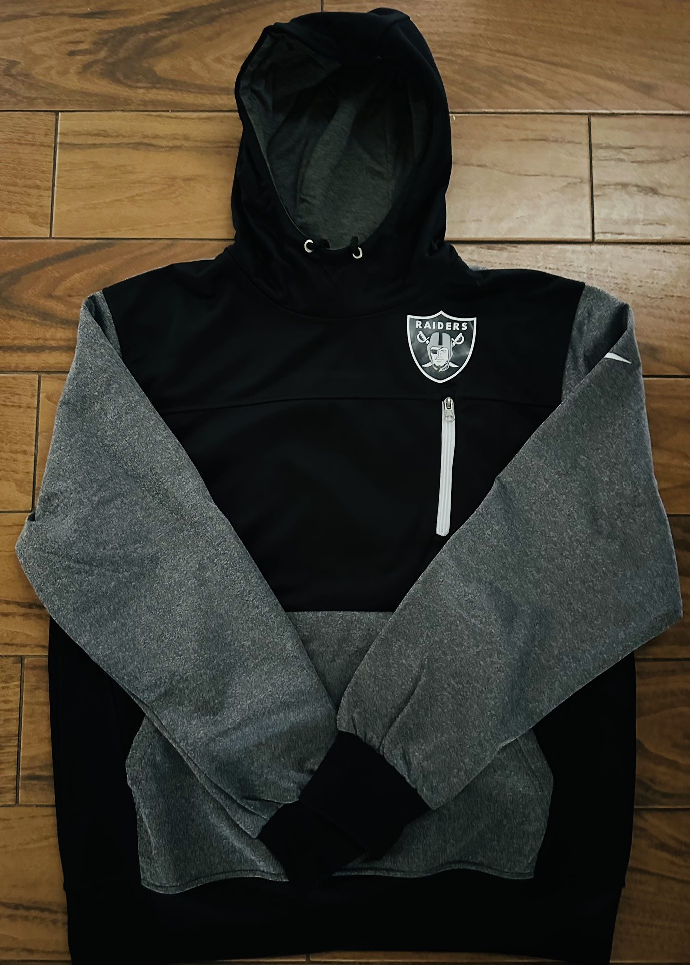 Raiders Sweatshirt  Hoodie Large Men’s 