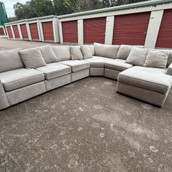 *FREE DELIVERY* Johnathan Louis 6 Piece Sectional 