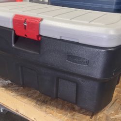 Rubbermaid Storage Bins