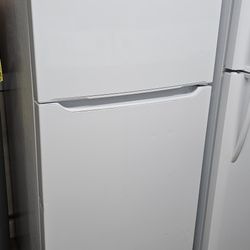 NEW REFRIGERATOR TOP FREEZER WITH WARRANTY GARANTIA POR ESCRITO WHITE FRIDGE