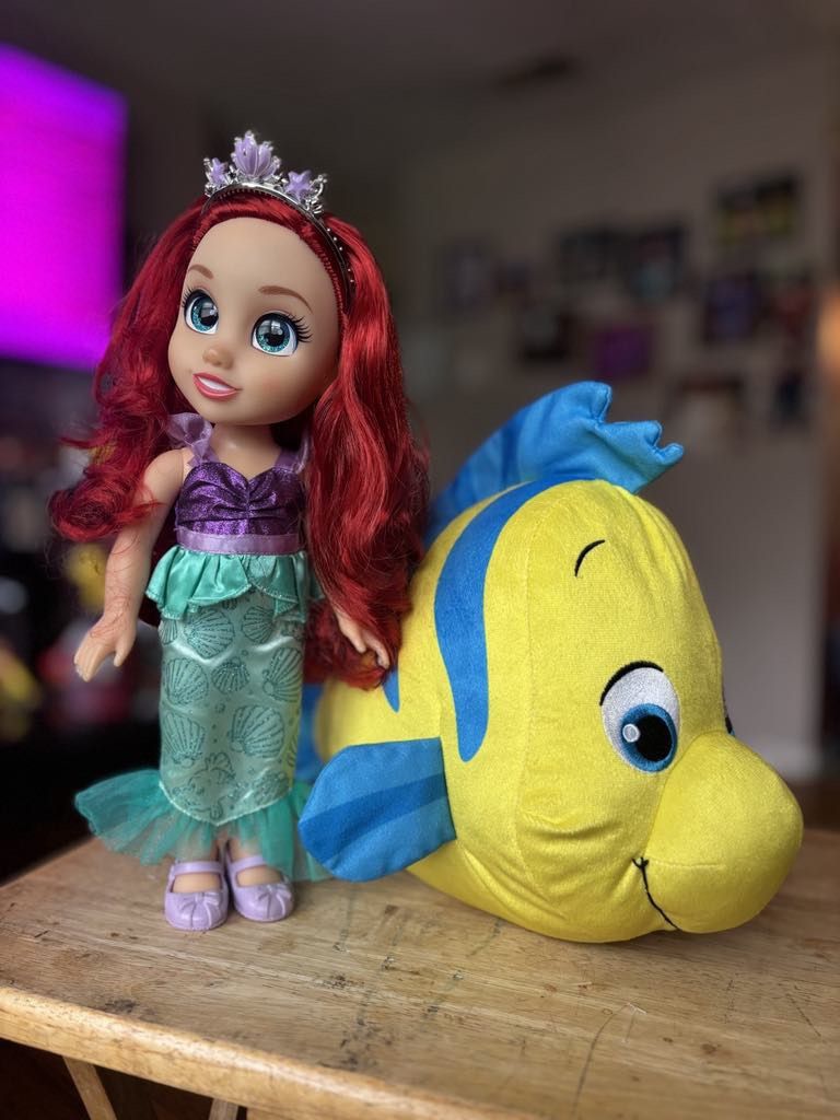 The little mermaid And flounder