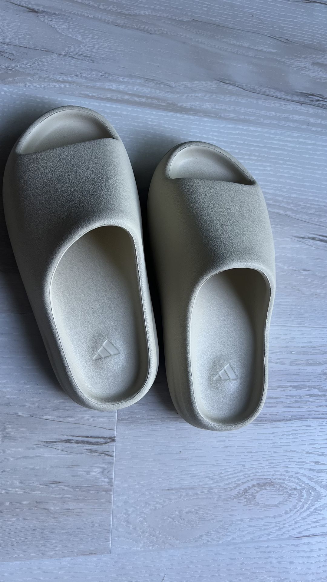 Adidas Yeezy Slides Sz 9 Men