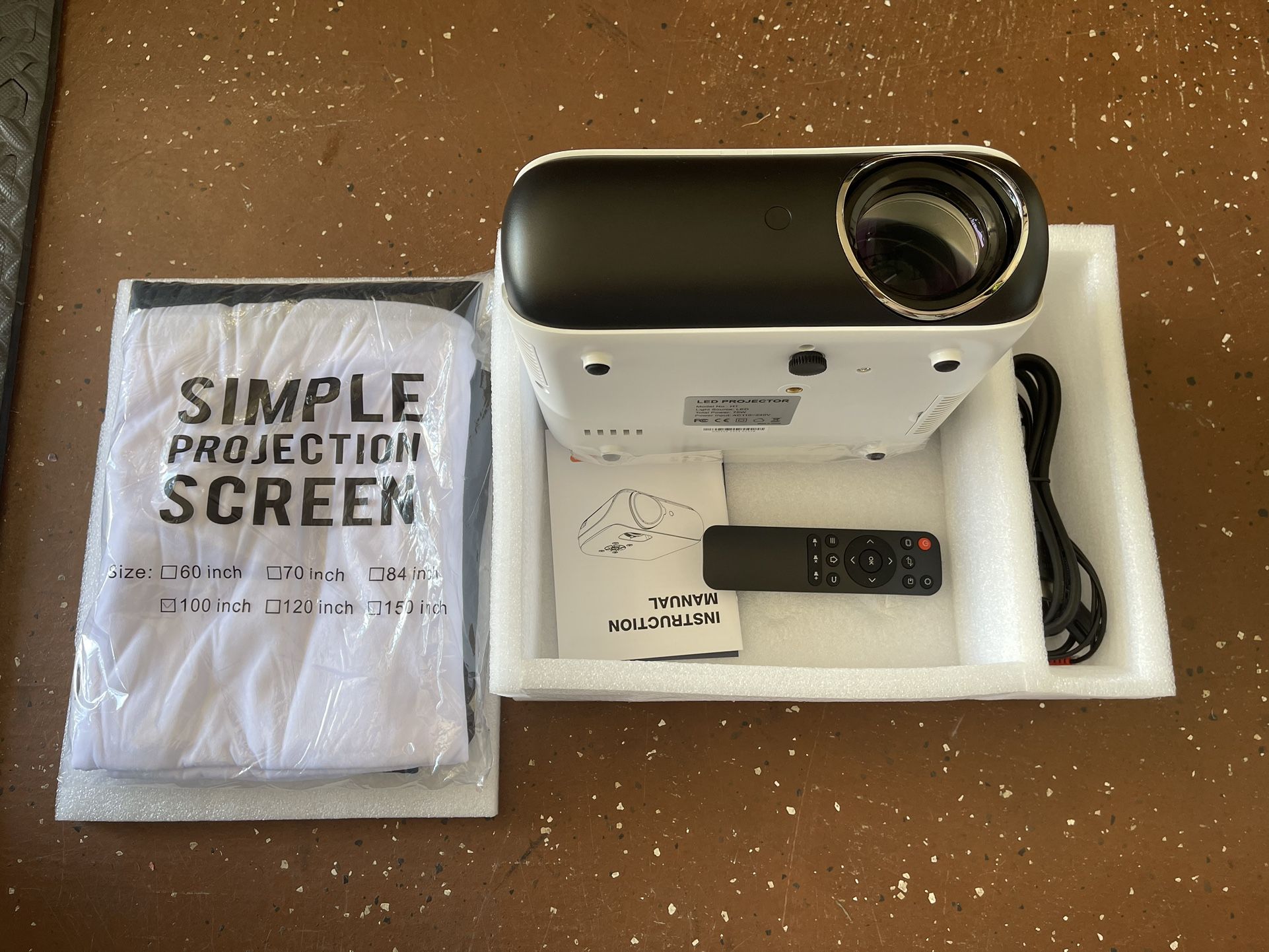 Haprun H1 LED Projector - 1080 native resolution