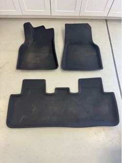 Tesla model y floor mats
