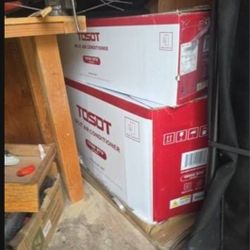 Never used Tosot 18,000 BTU Mini-Split Air conditioner/ Heater