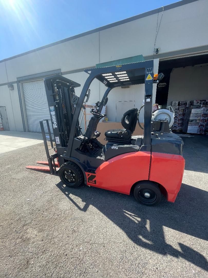Forklifts - Used - Multiple Models - Prices Vary 