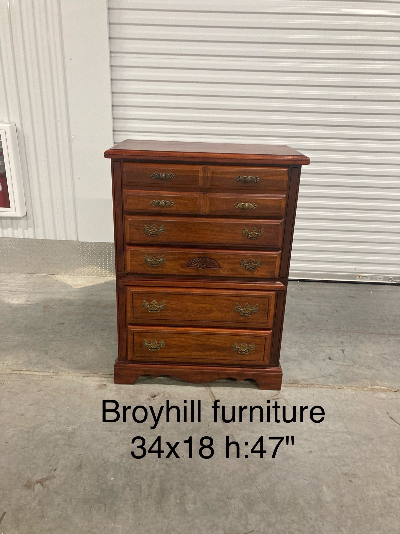 antique broyhill furniture chest dresser &88