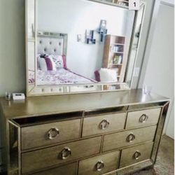 Dresser & Mirror