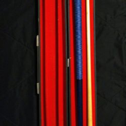 Cobra Two-piece Pool Cue With Case