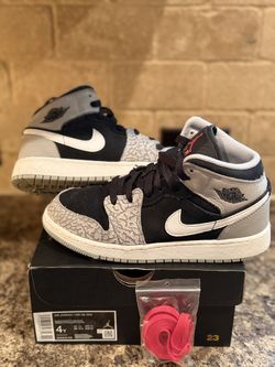 Jordan 1 Mid