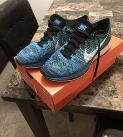 Nike Flyknit Racer Size 8 - $50