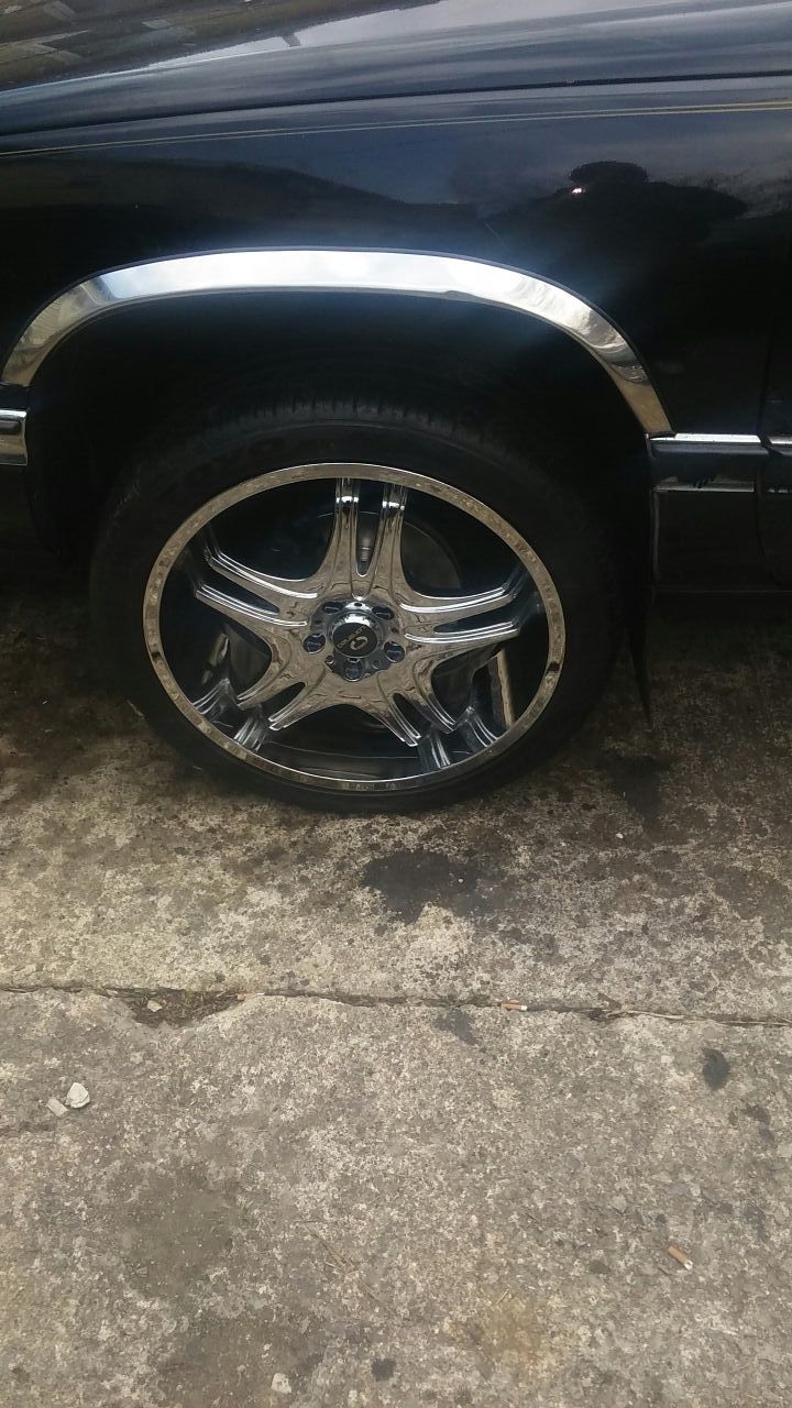 Meaty Meaty 20's rims and tires