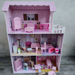 Girls Doll House W/ Accessories 