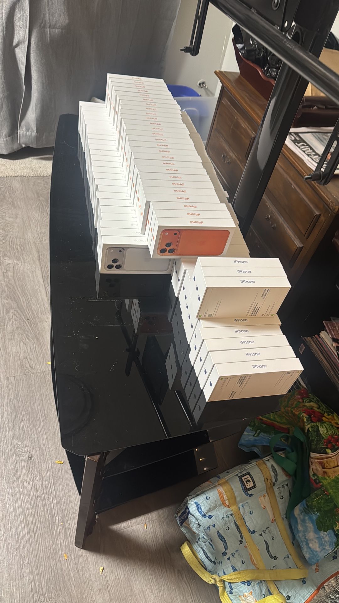 iPhone 17 pro max cosmetic orange UNLOCKED NEW