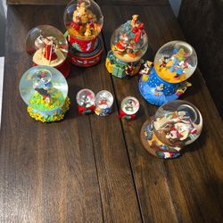 Vintage Lot Of Snow Globes Disney And Santa Claus