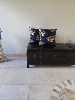 Set Of 4 Decorative Pillows