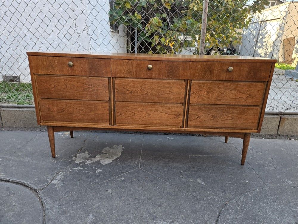 Dixie walnut Mid-century style 9 drawer dresser