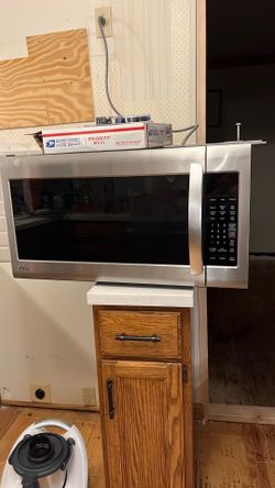 Lg microwave /hood