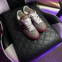 Designer Men Or Female Shoes Men Size 8 