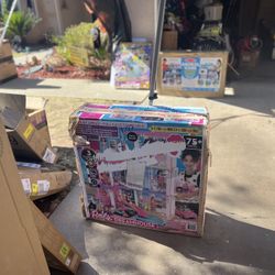 Barbie Doll House 