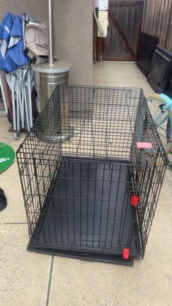KONG Folding Wire Dog Crate with Divider – Great Condition