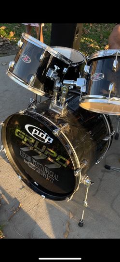 Grupo / Instrumentos / Chirrines