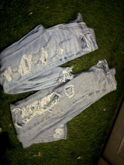 Women’s Ripped Jeans Sizes 0-and Small 